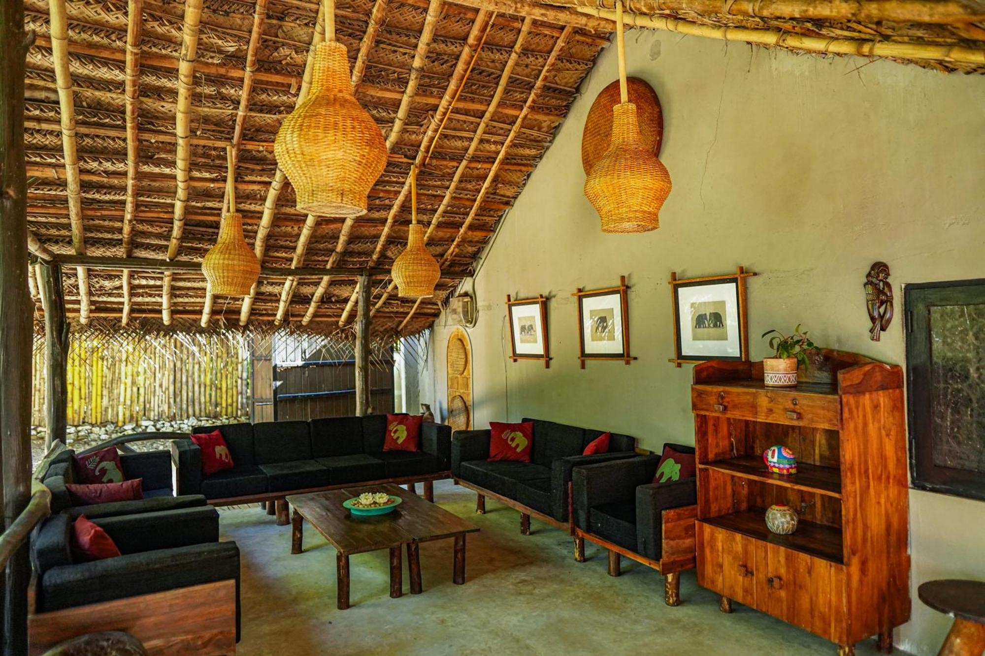 River Glamping By Gaga Bees Udawalawe Esterno foto
