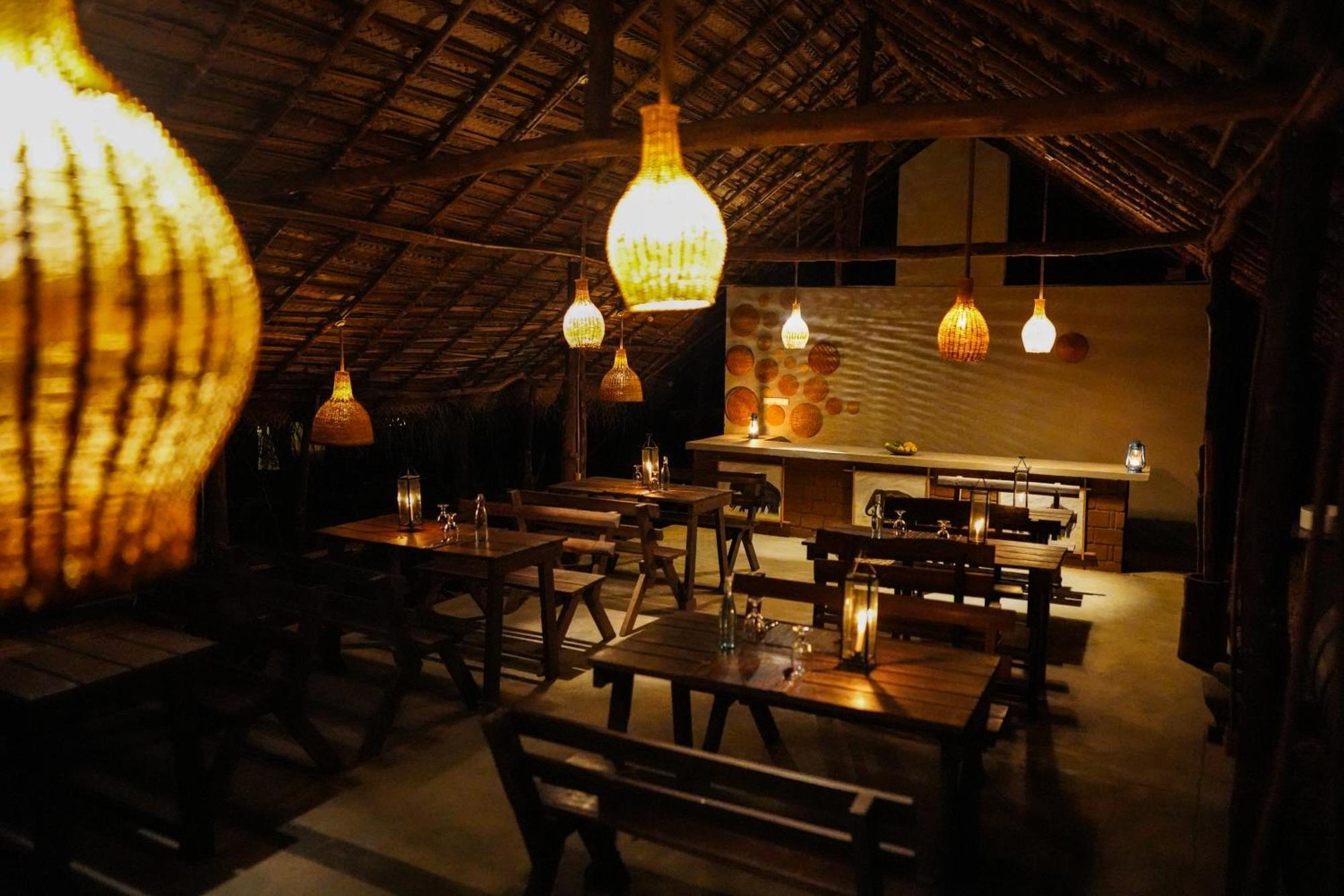 River Glamping By Gaga Bees Udawalawe Esterno foto