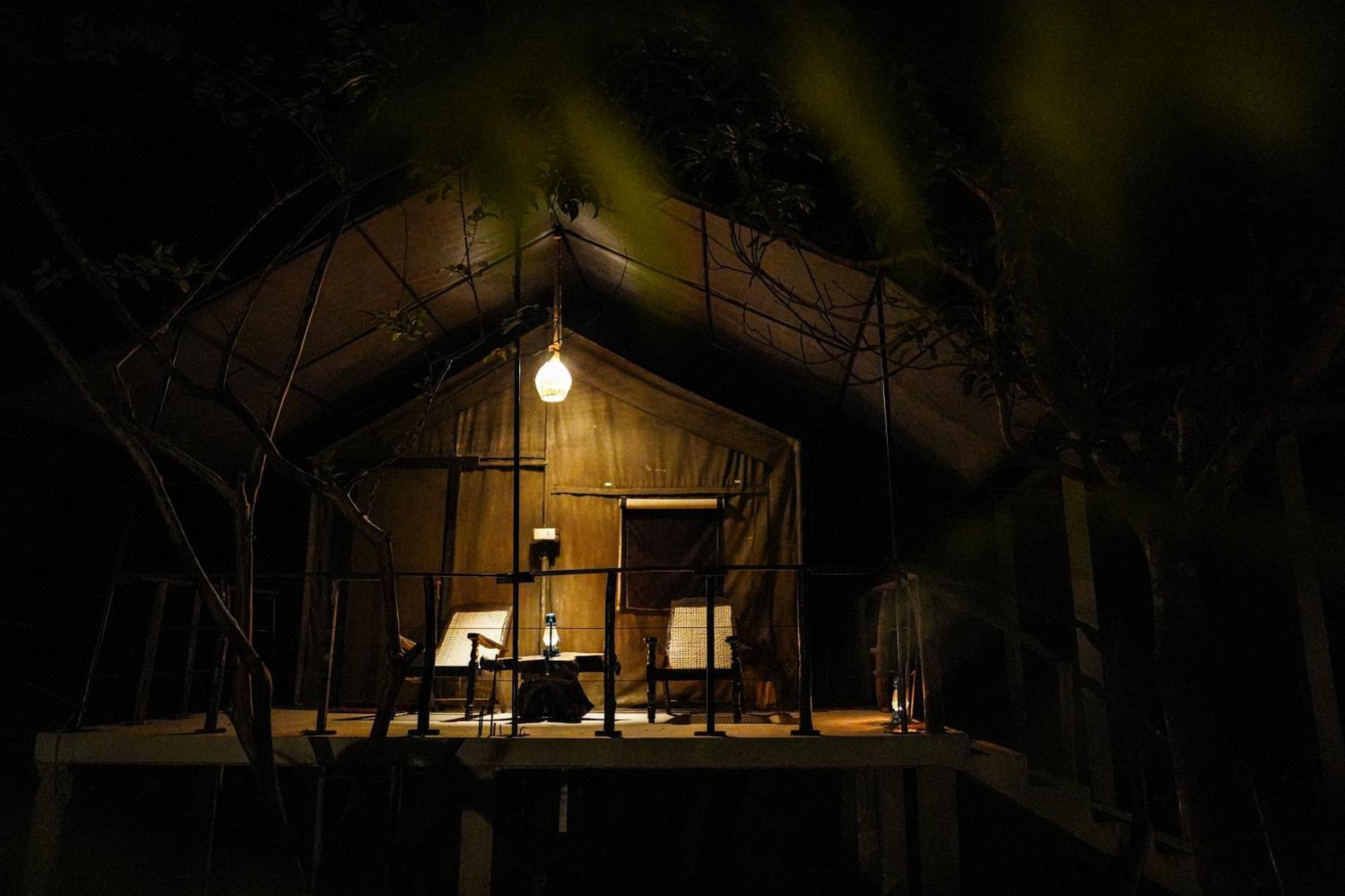 River Glamping By Gaga Bees Udawalawe Esterno foto